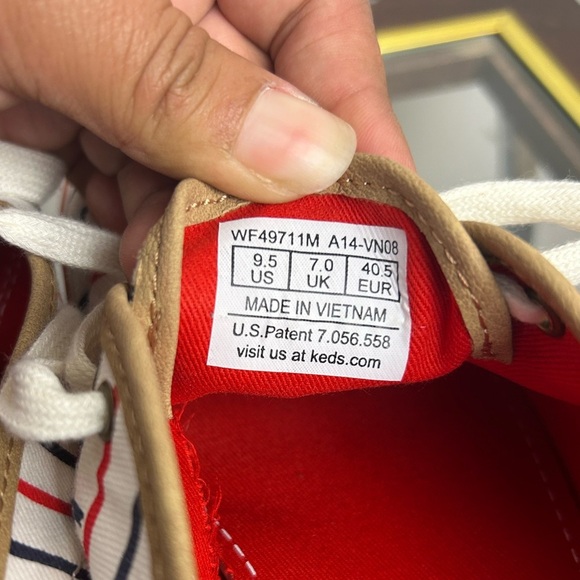 Keds X Taylor Swift TS Bow Striped Sneakers Womens Sz 9.5 Engagement Dress vibes - Picture 11 of 12